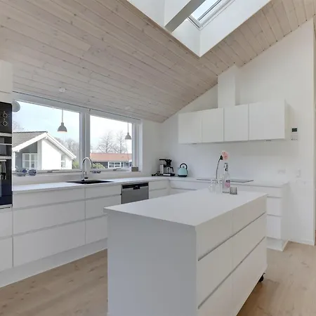 Oke - 350m From The Sea By Interhome *