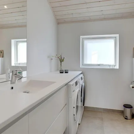 Oke - 350m From The Sea By Interhome Feriehus Vester Somarken